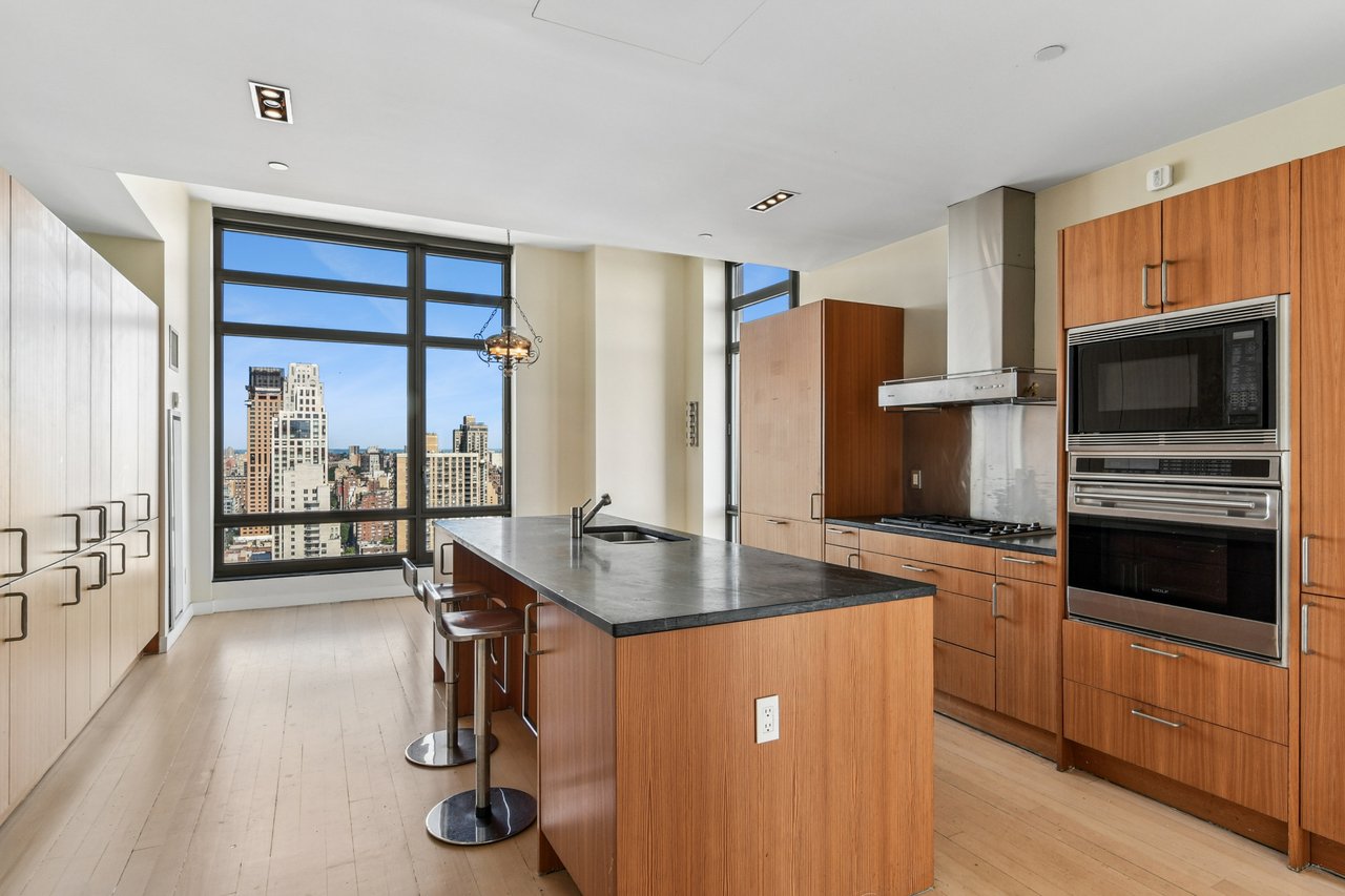 450 East 83rd Street PH2A