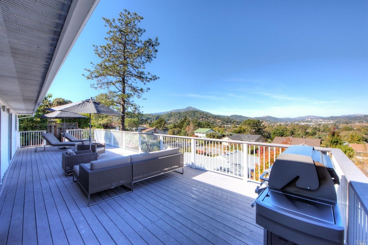 13 Constitution Dr