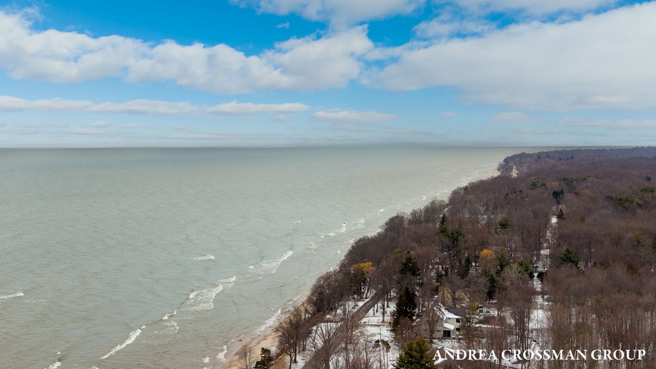 6919 Bendemeer Drive