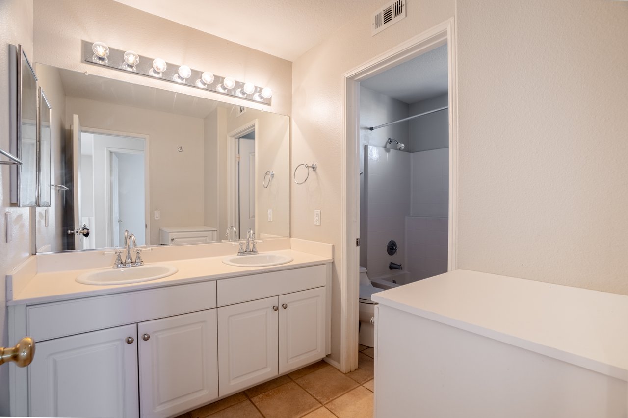 4472 Camino De La Rosa