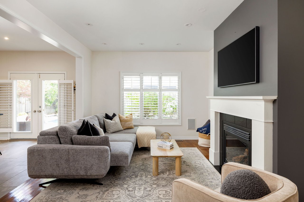 2202 Brookhaven Crescent