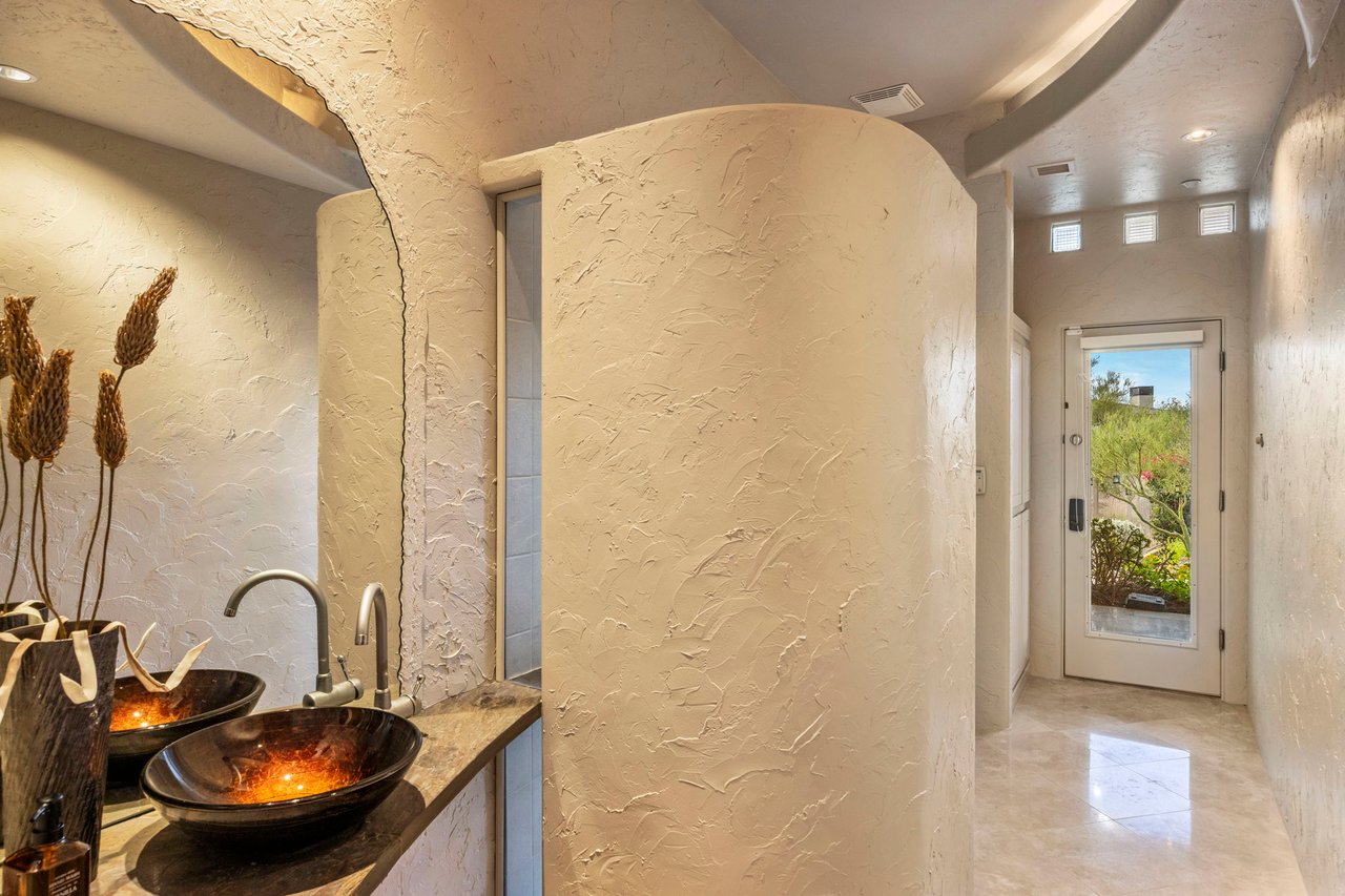11087 E Harris Hawk Trail
