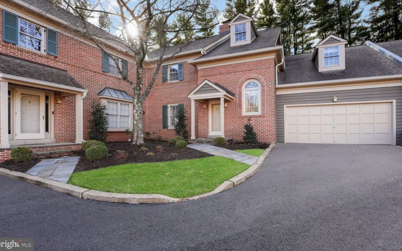 8 Aurora Ct