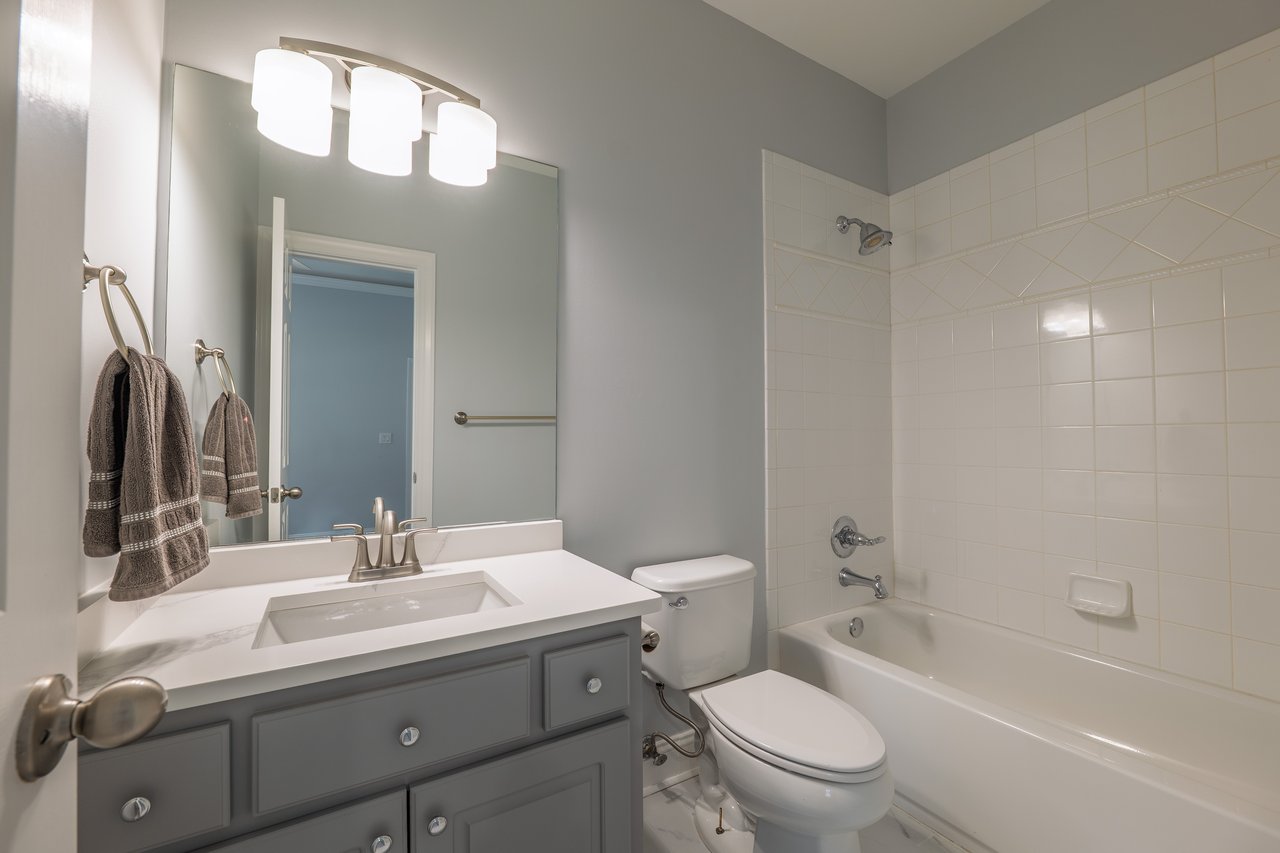 1425 Rolling Links Drive