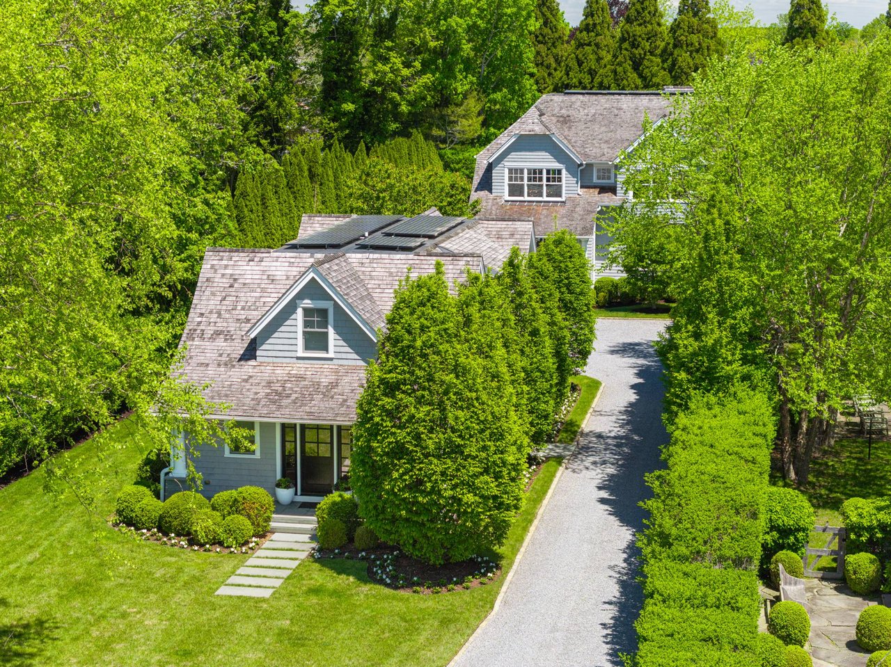 104 Halsey Ln
