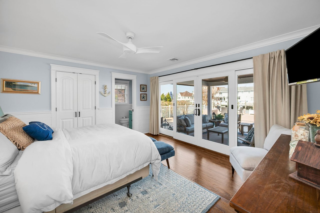 Exclusive Curtis Point Home with Pool