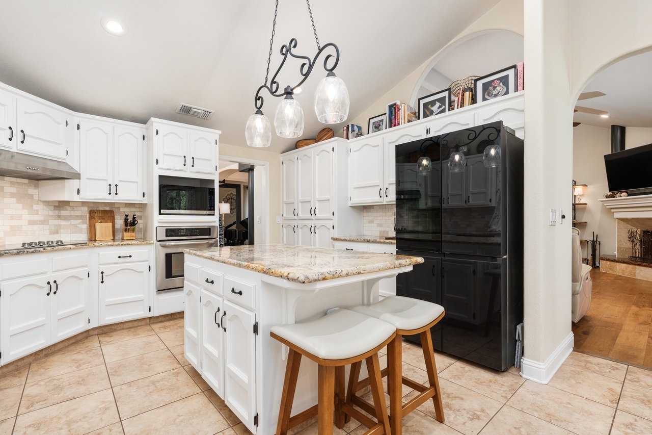 841 E Country View Circle