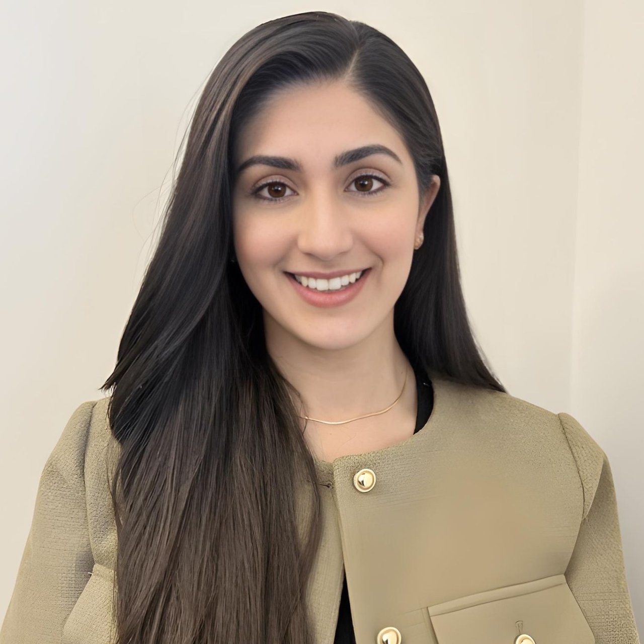 Samia Ahmad Oakville ON Real Estate Agent Headshot