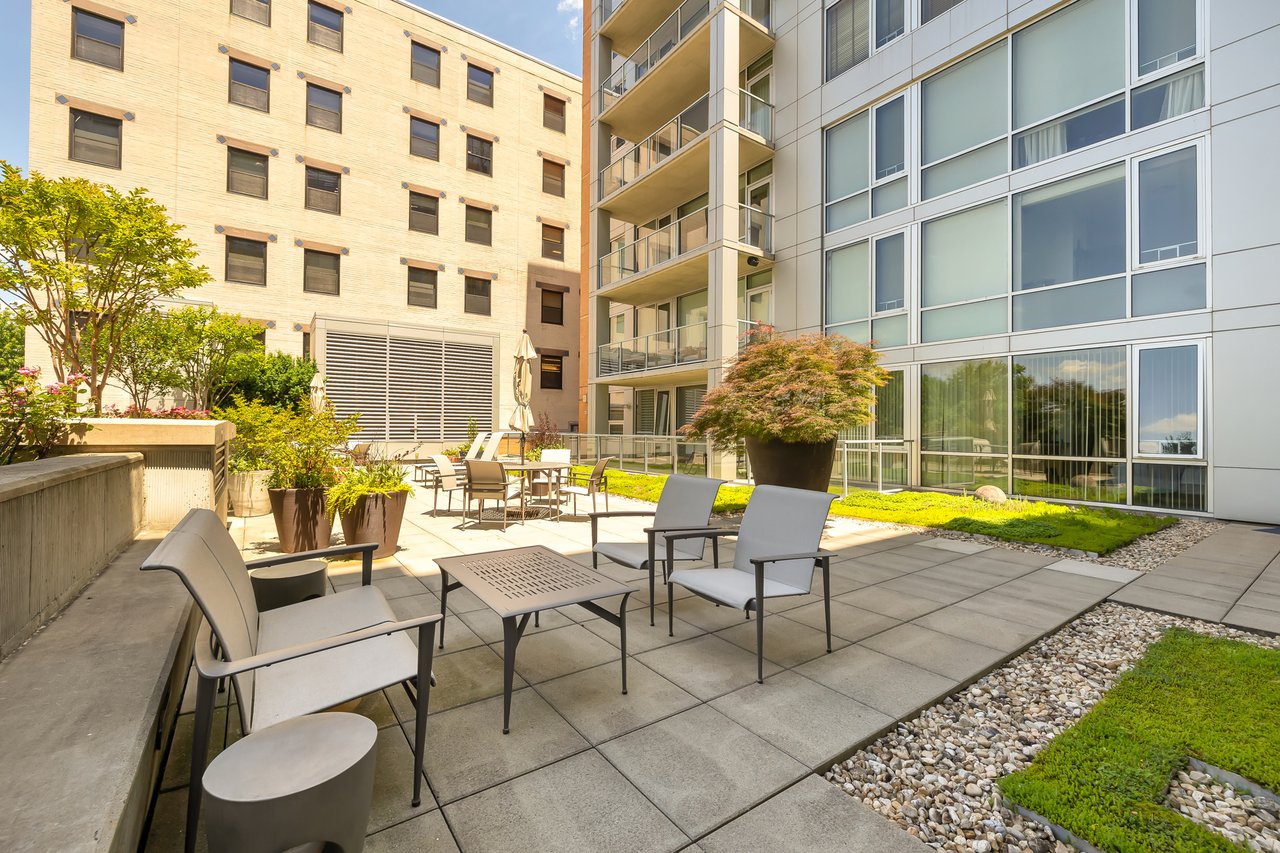 6820 Wisconsin Ave, Unit 6009