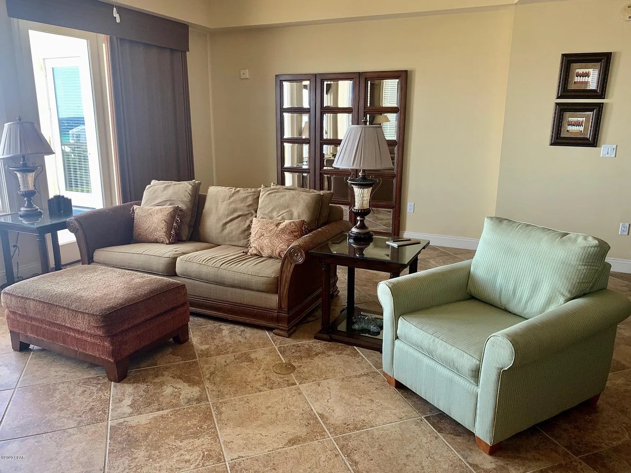 118 Carillon Market St #602