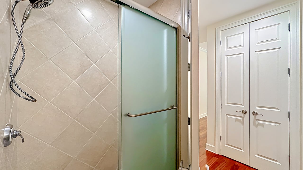 Elegant Lake Virginia Residence in Winter Park's Perle du Lac