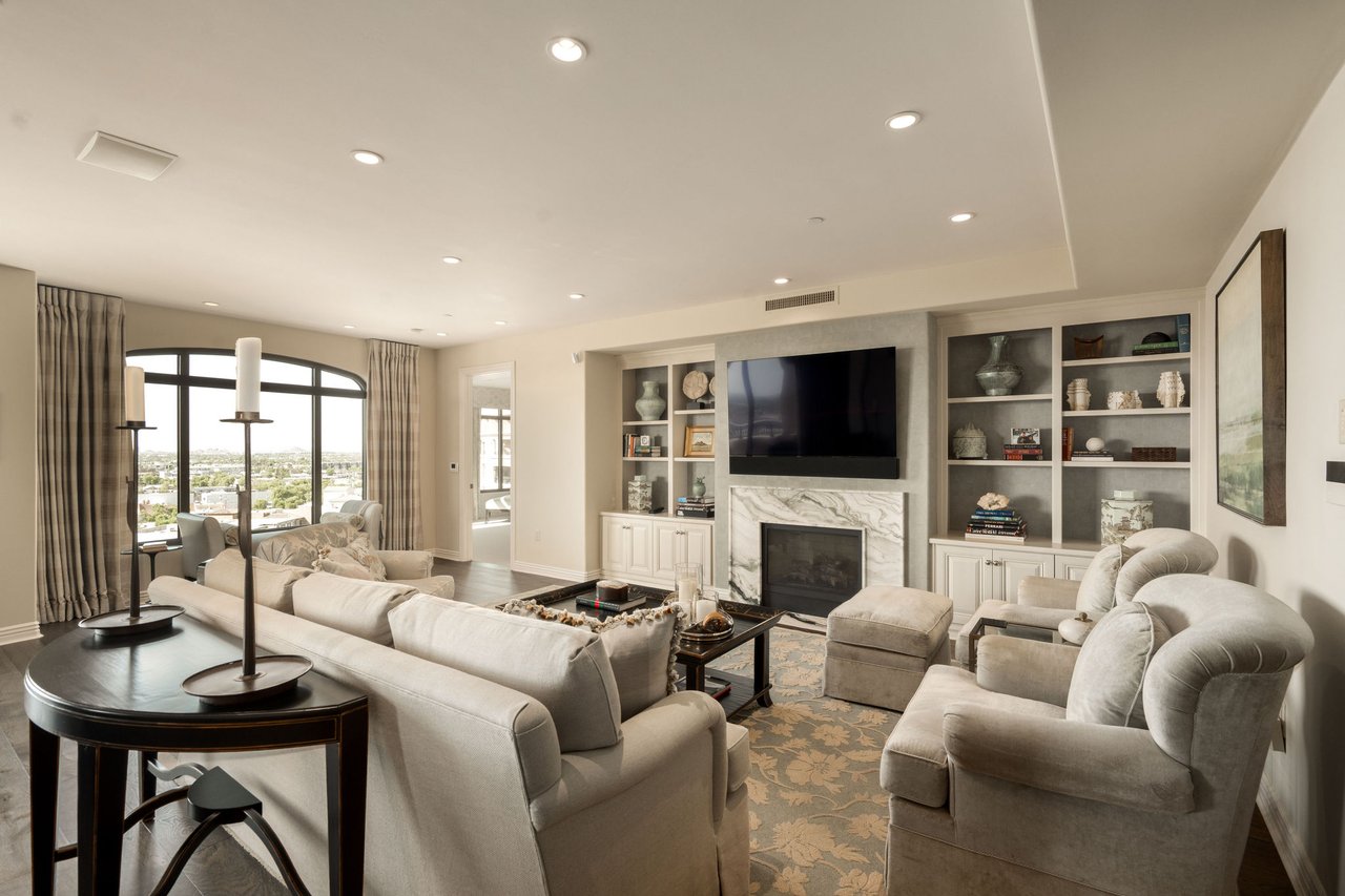 7181 E Camelback Road, 1105