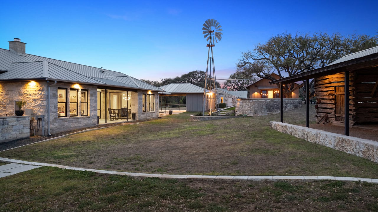 4813 Twin Acres Road