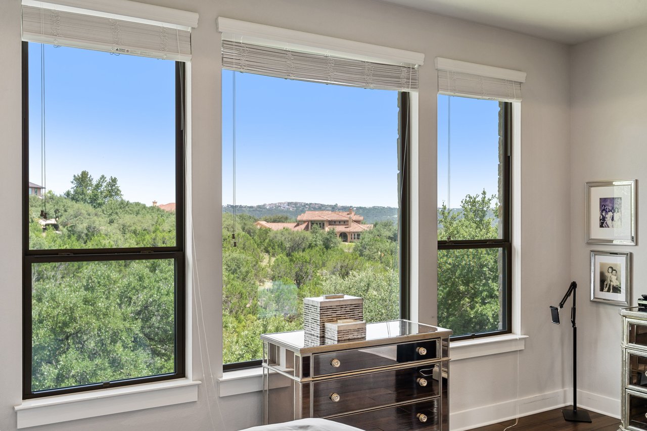 Modern Transitional Luxury Home in Gated Bluffs of Steiner Ranch | Lake Austin Access + Hill Country Views | $1.9MM