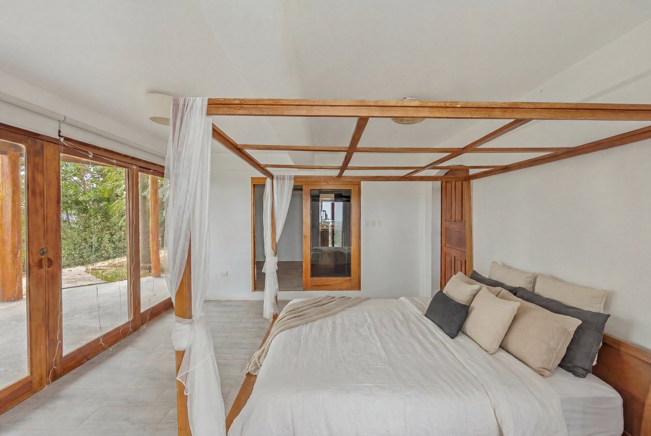CASA EAGLE'S NEST - PALO VISTA - NEAR HUACAS