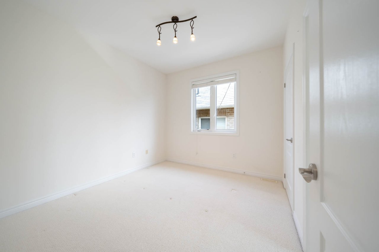 3 Shortreed Grove 