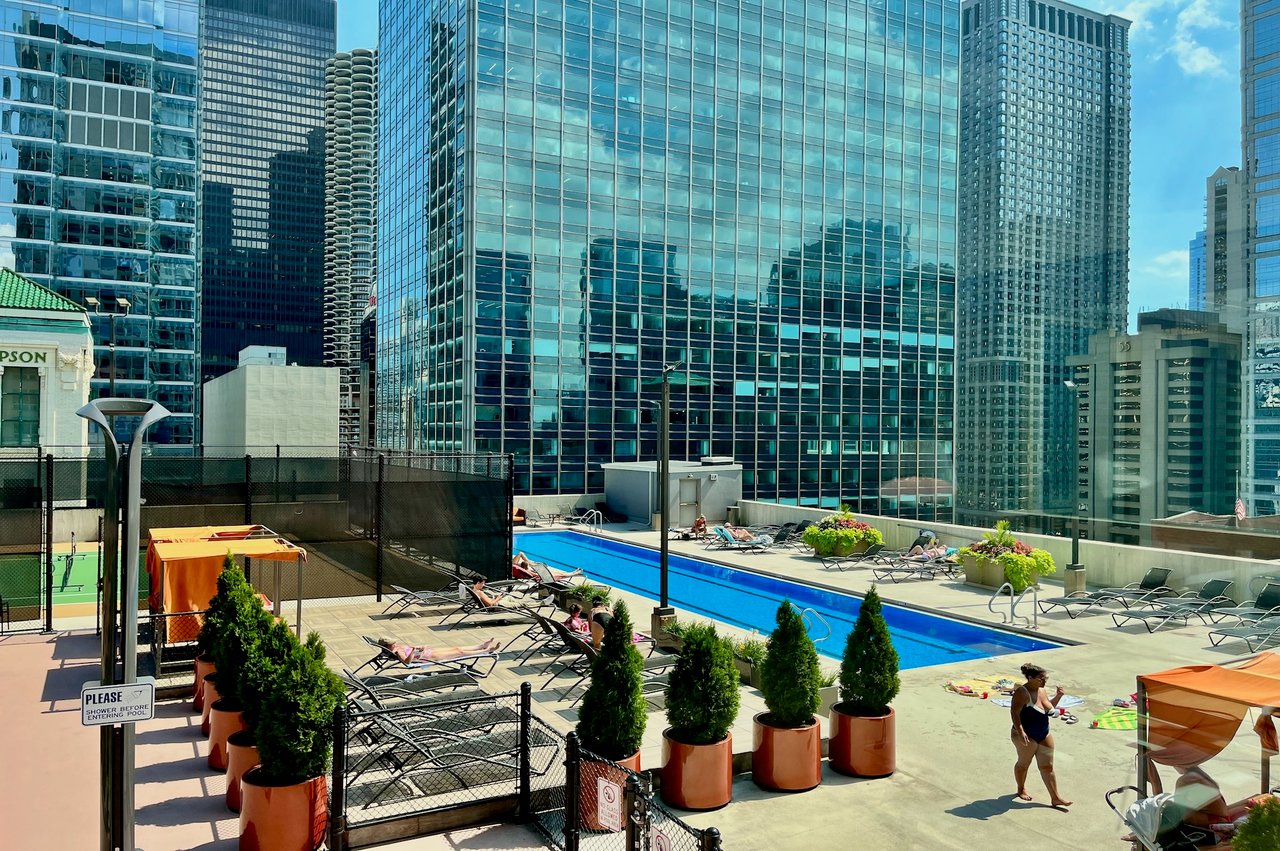 345 N LaSalle Unit 1505