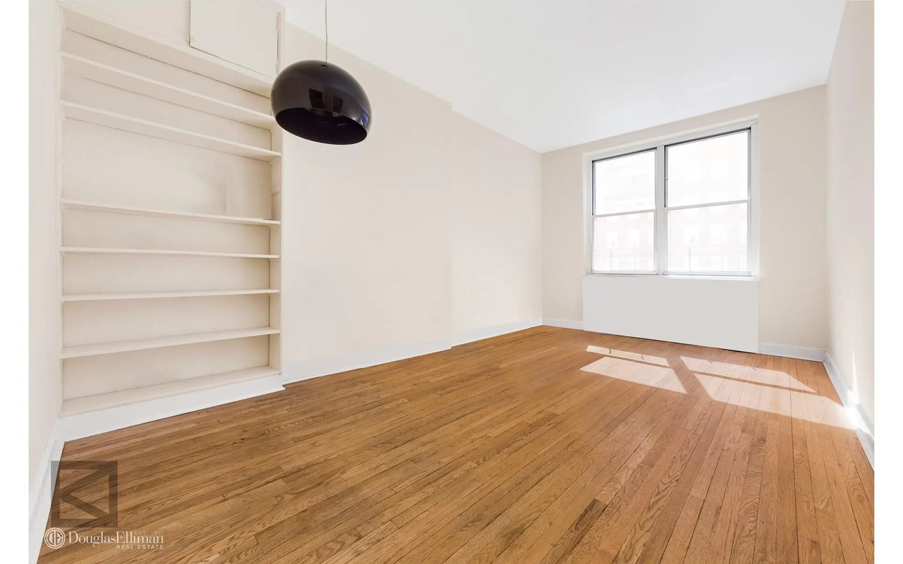 59 E 72nd St, #5A