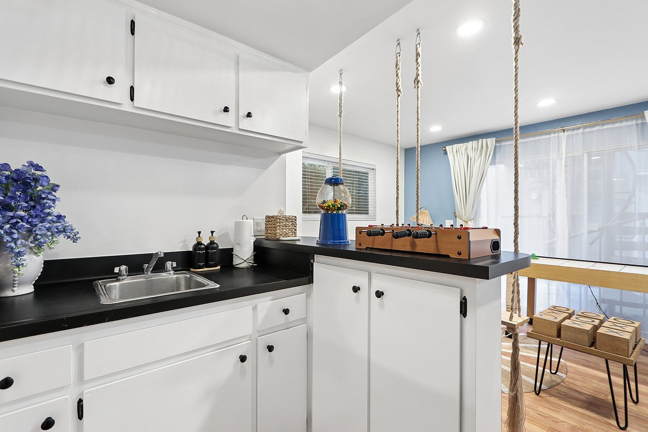 323 28th Street