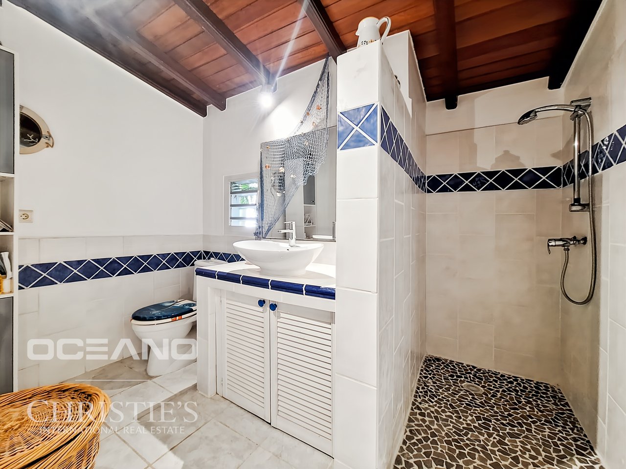 Exceptional Villa – Panoramic Ocean View (Oyster Pond)