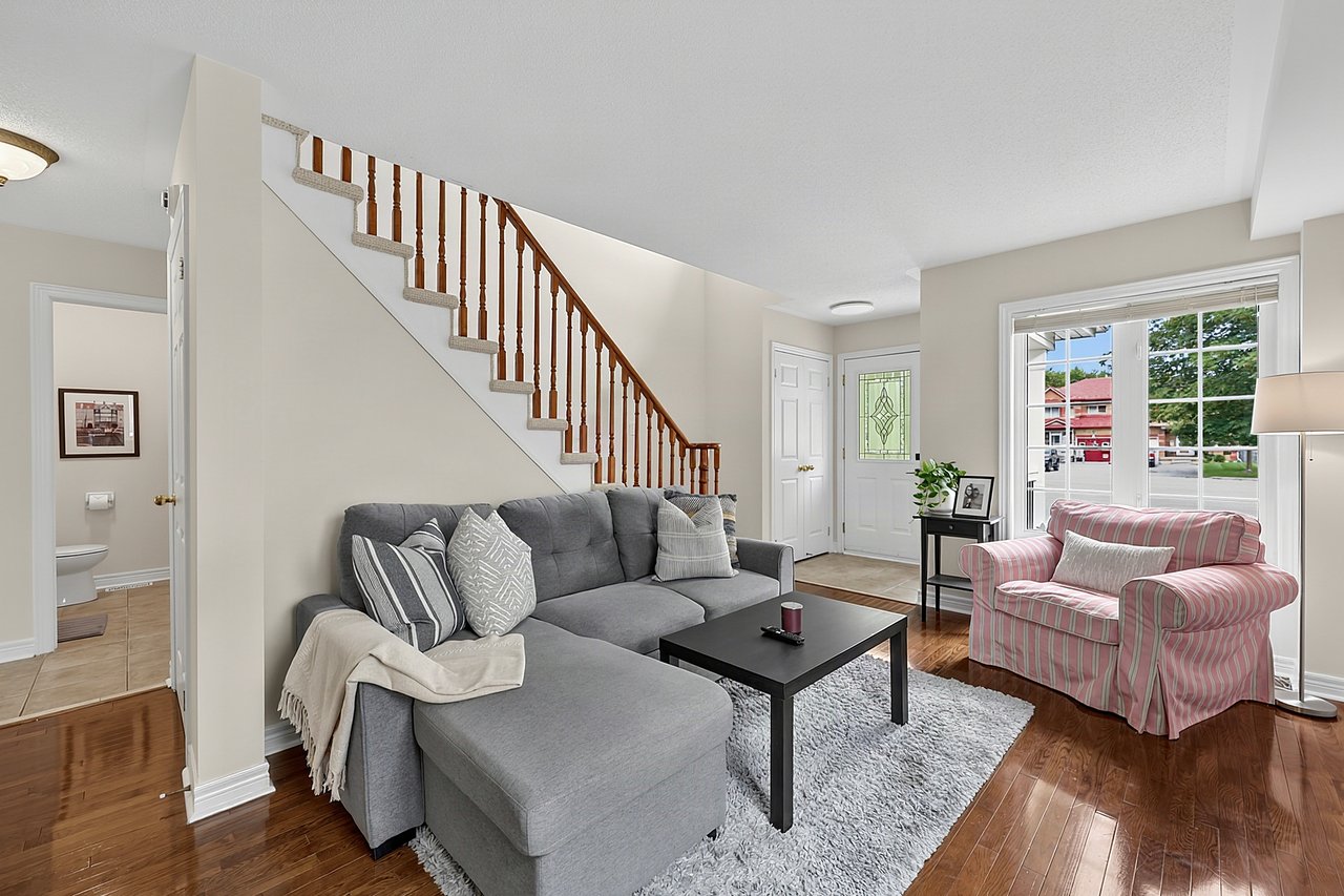 37 Rainbow Ct
