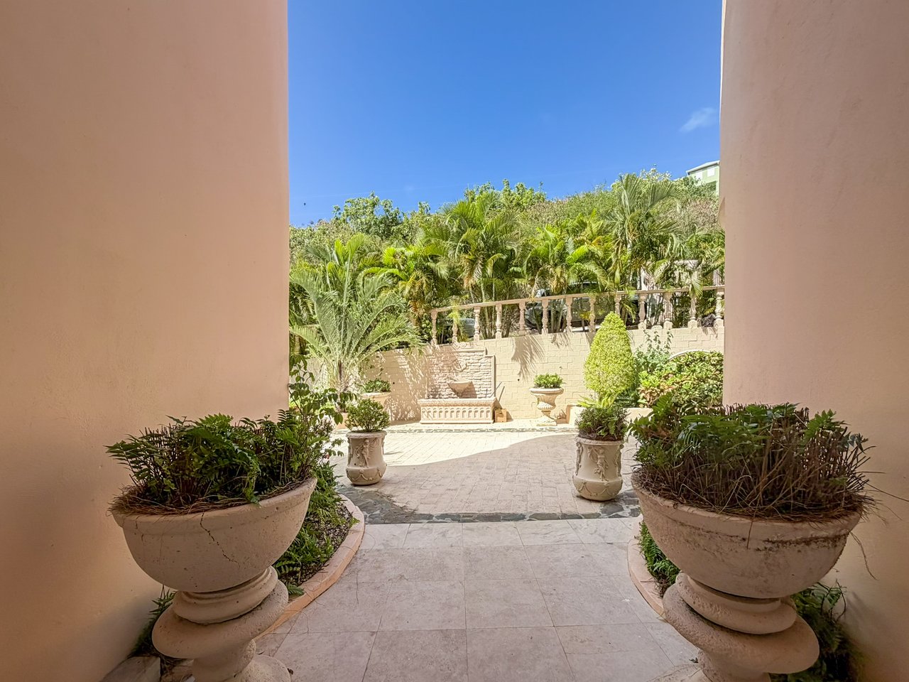 565 Parham Town 7 Bedroom Villa