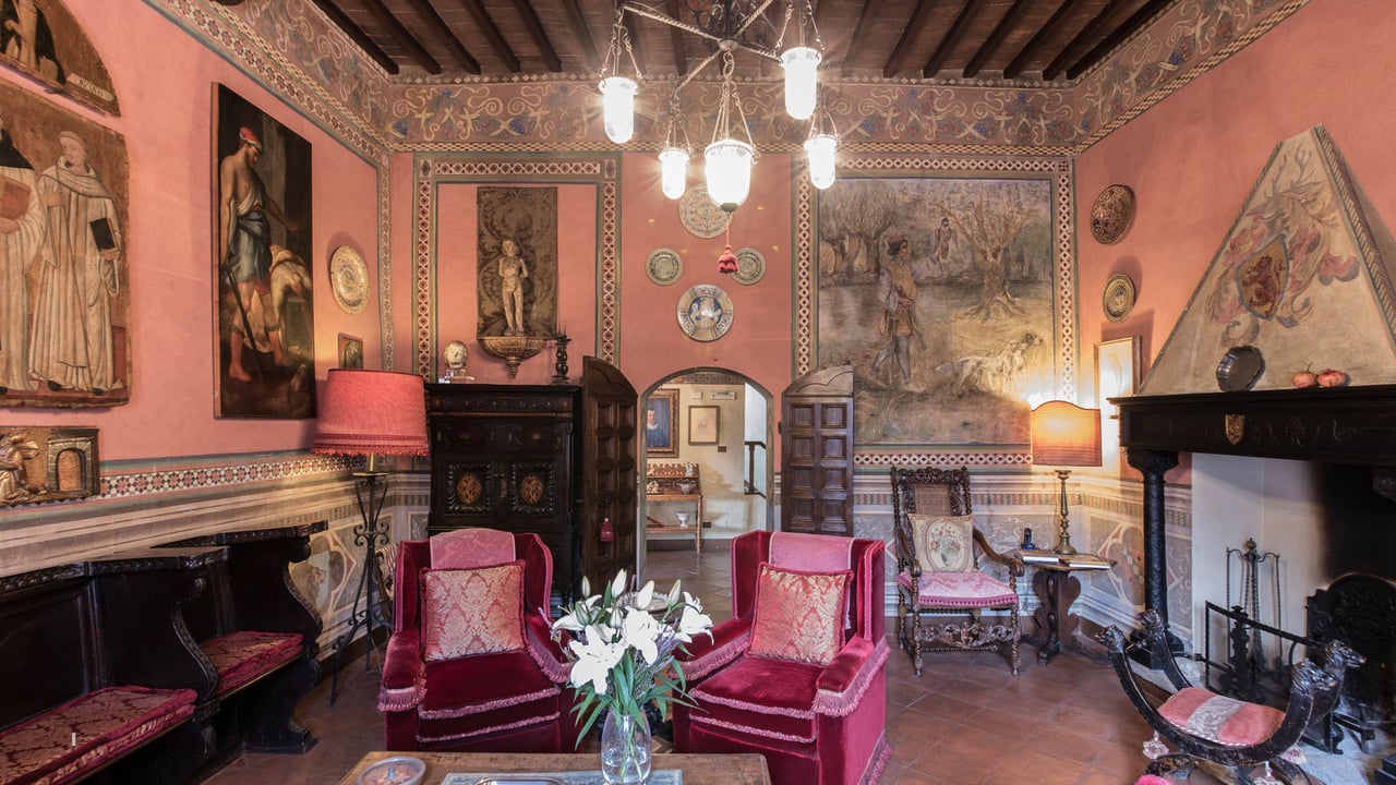 CASTELLO DEGLI STENDARDI