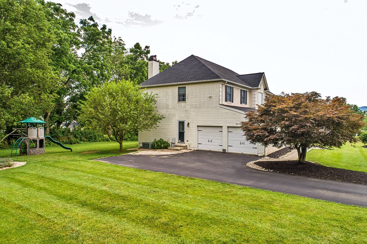 2321 Cross Creek Road