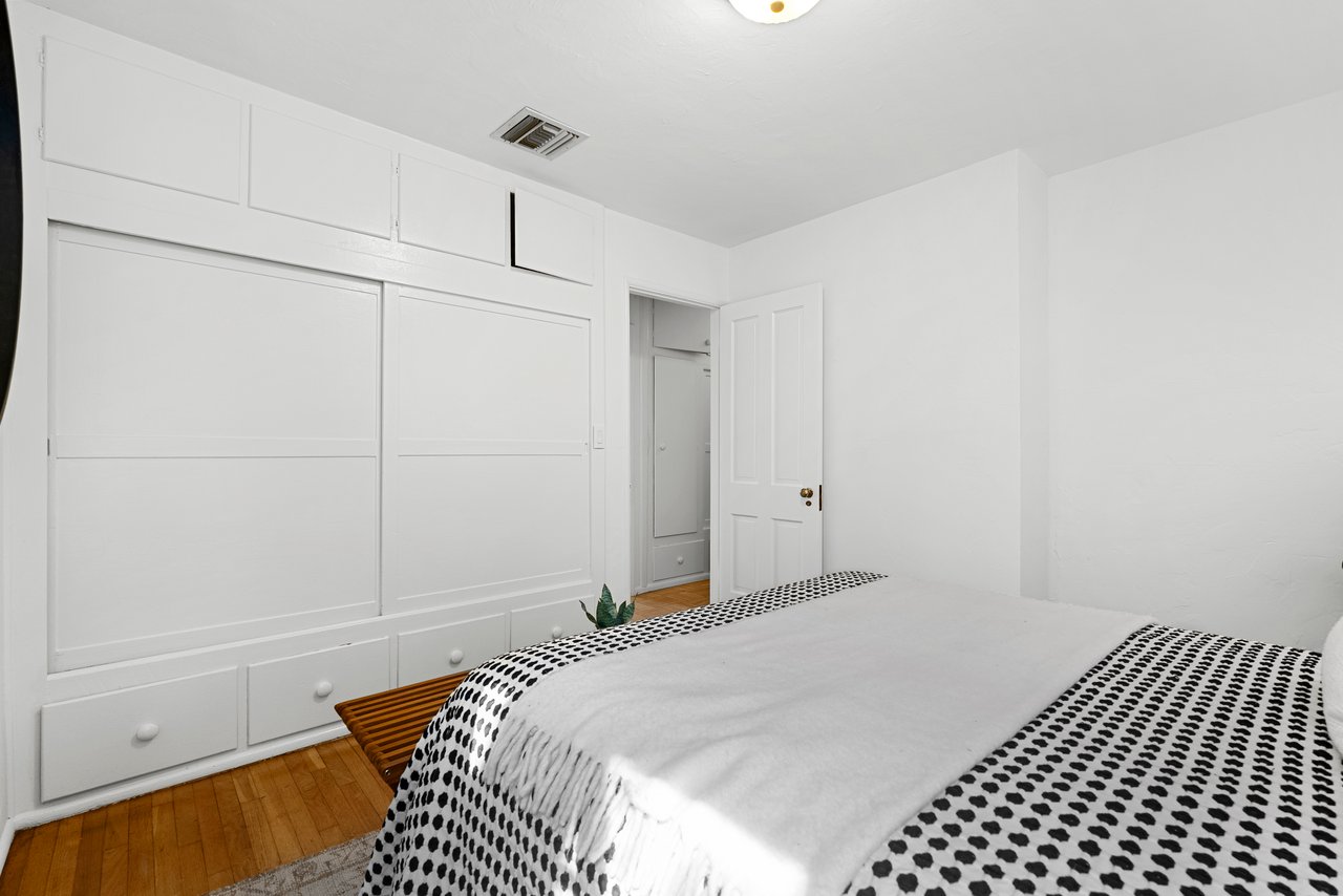 2666 La Cuesta Dr, Sunset Strip