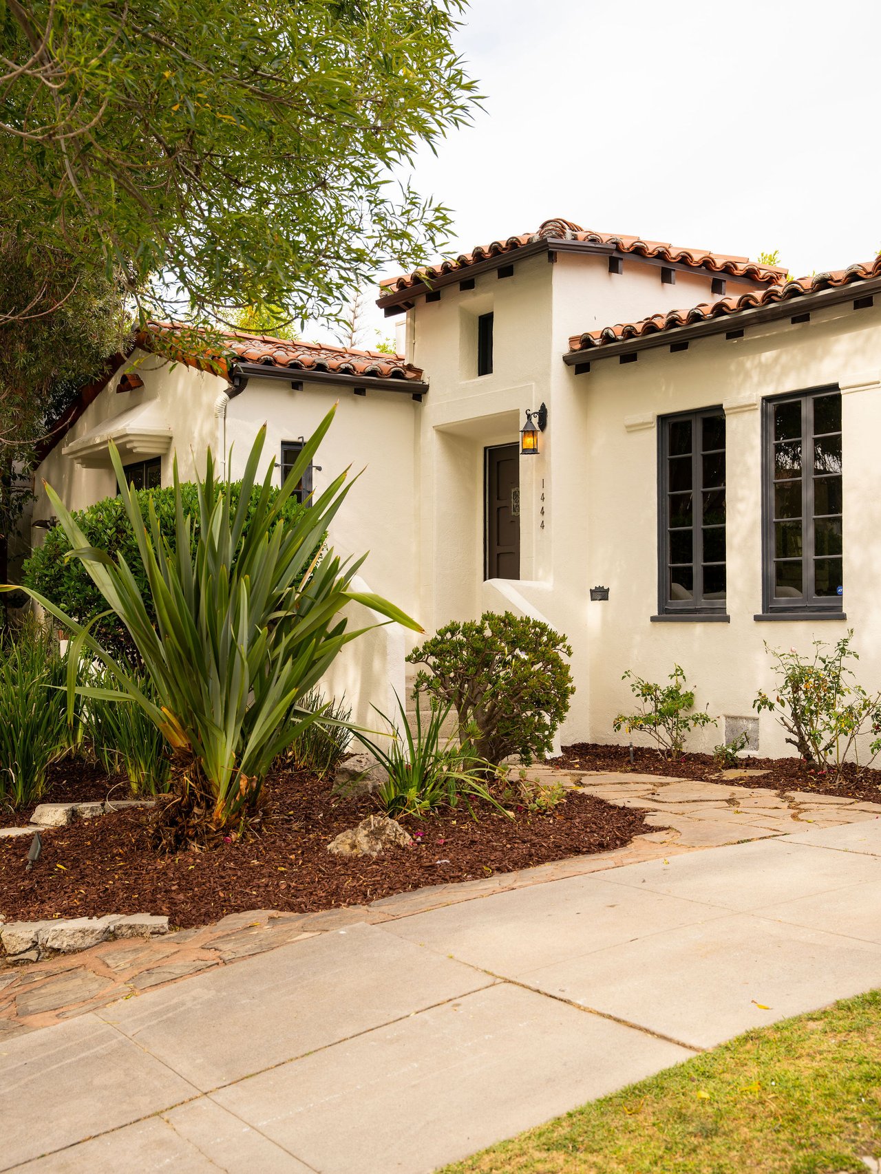 1444 S Sierra Bonita Ave in Picfair Village