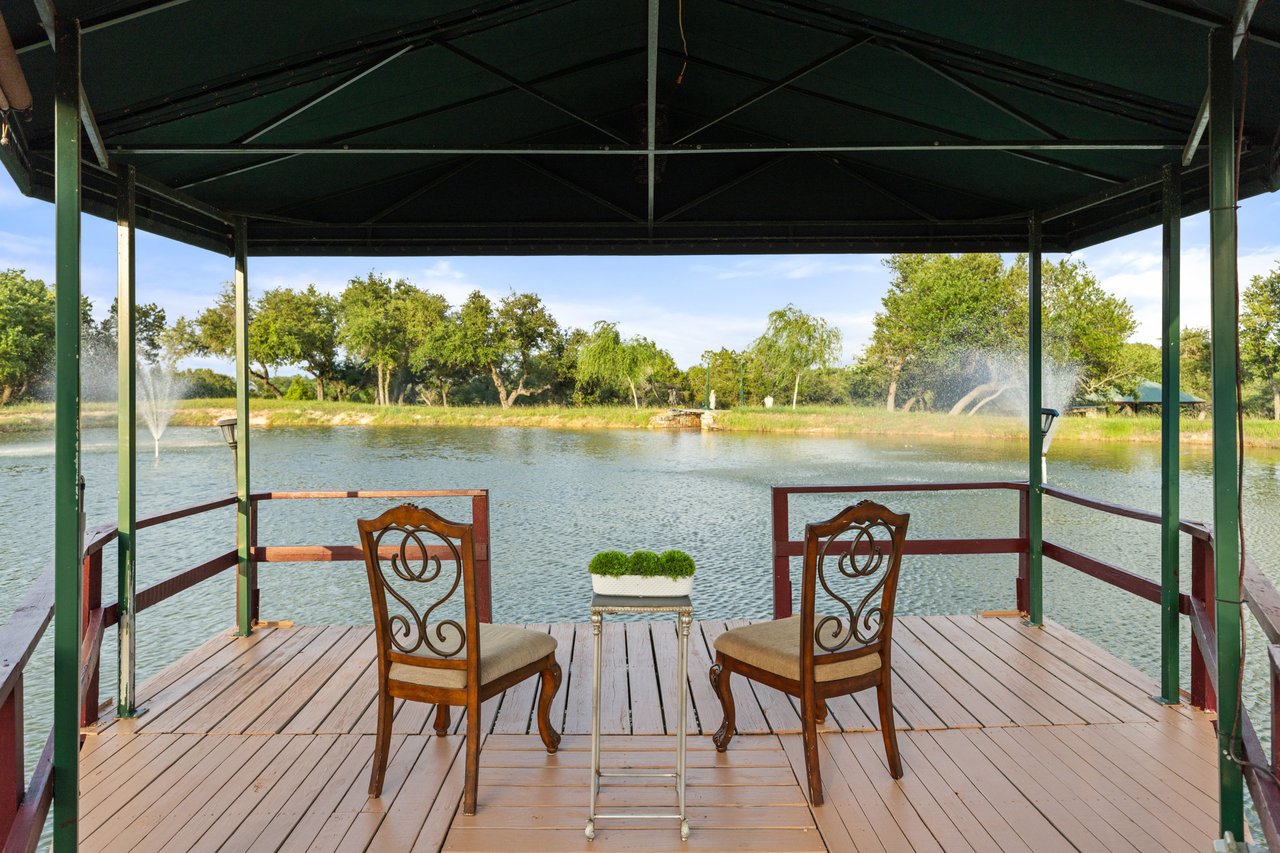 32 Acre Estate