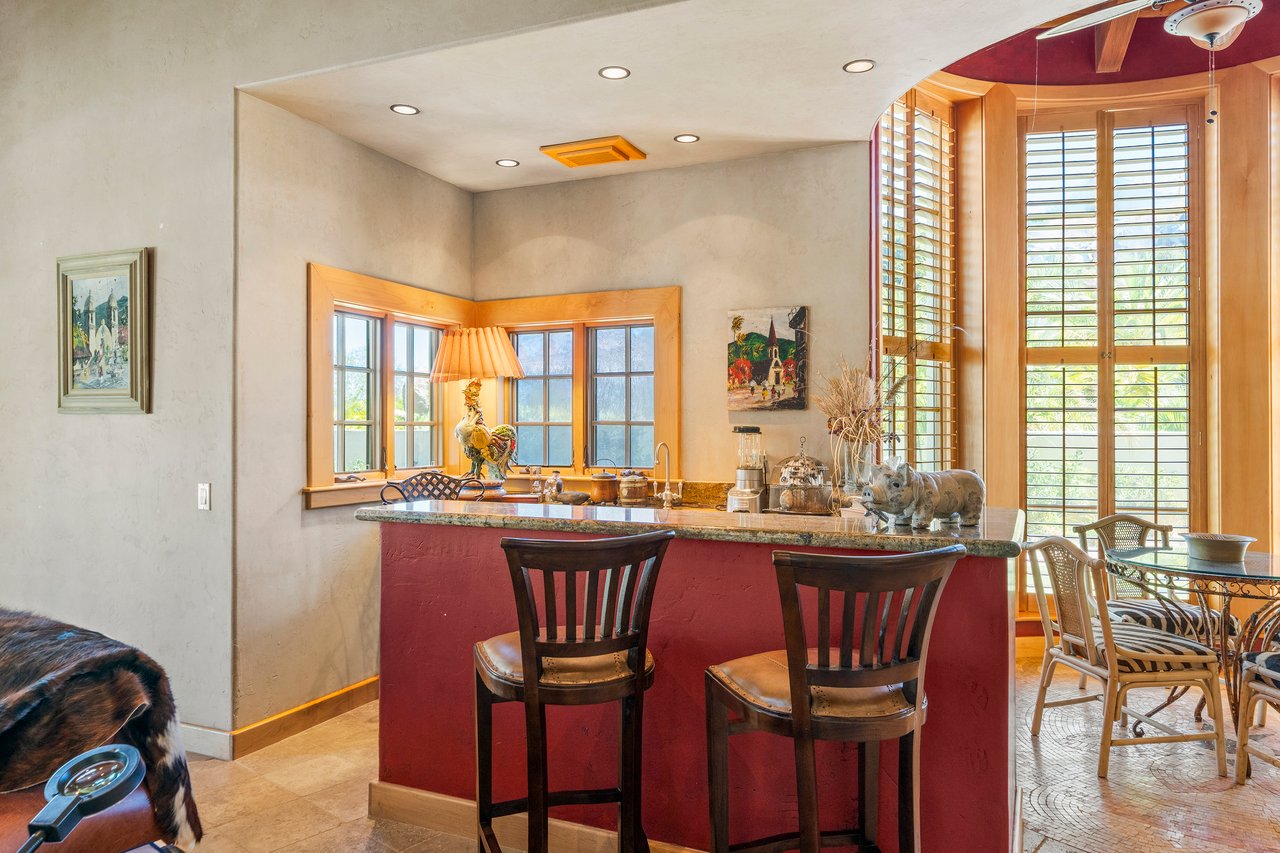41290 Avenida Delores