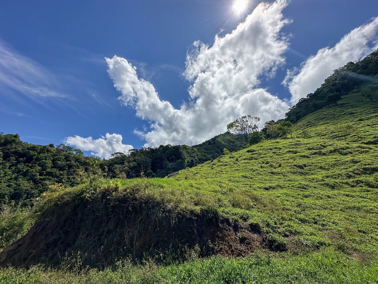  Off-Grid Paradise in Pueblo Nuevo, Rivas – Waterfall, Forest & Views