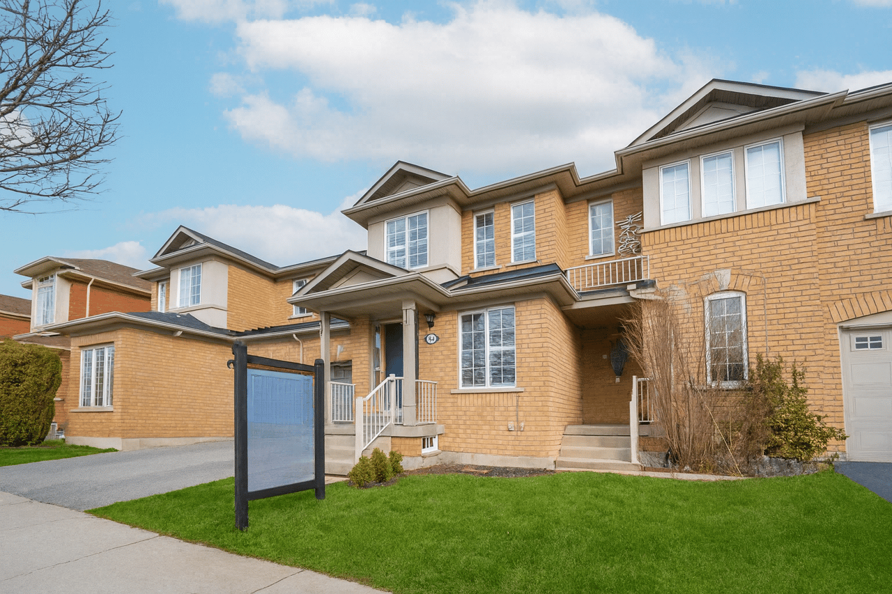 84 Grasslands Ave