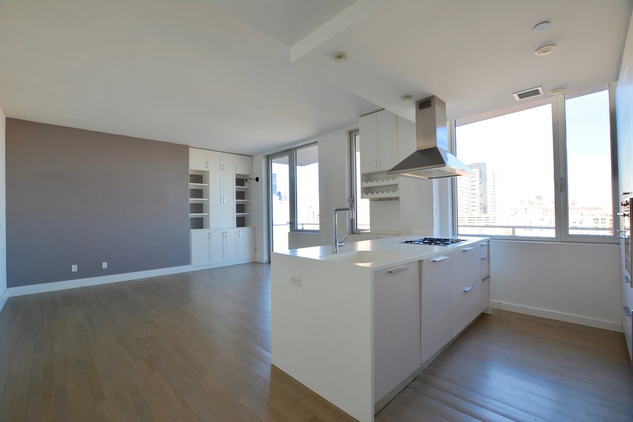5-19 Borden Avenue Unit: 9J