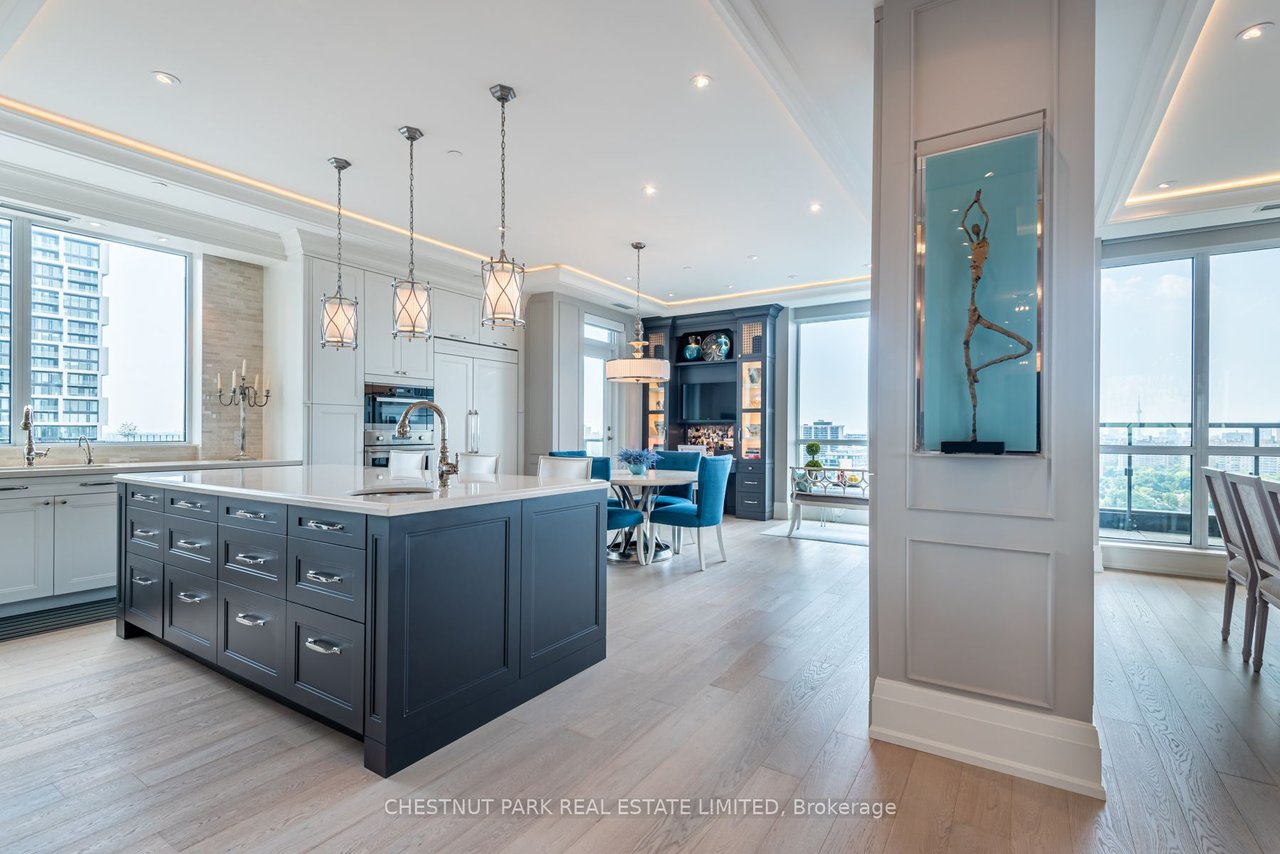 MIDTOWN PENTHOUSE 