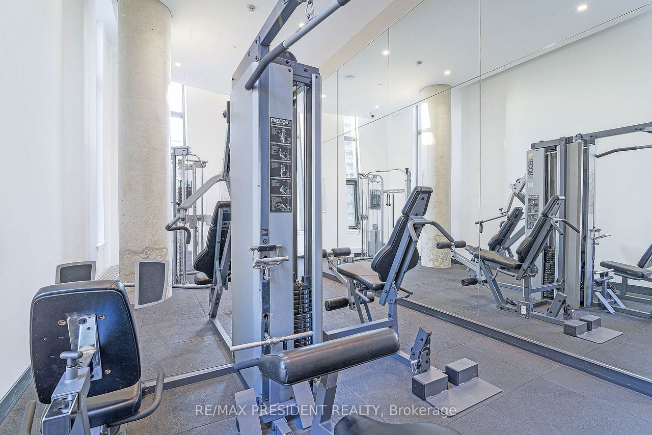 SUN-FILLED CORNER PENTHOUSE 