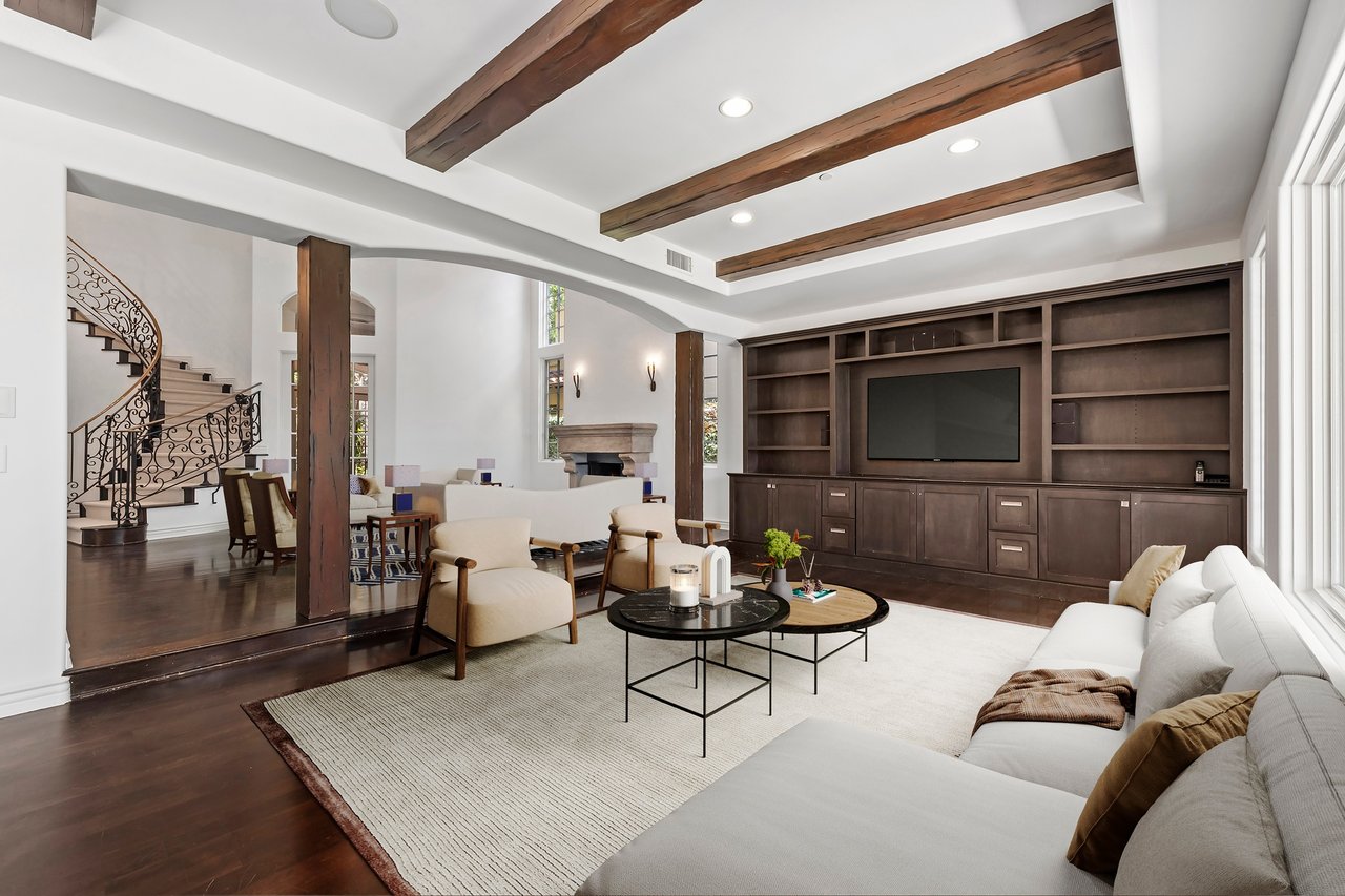 A New Pacific Palisades Listing with Ocean Views, Privacy, and Prestige