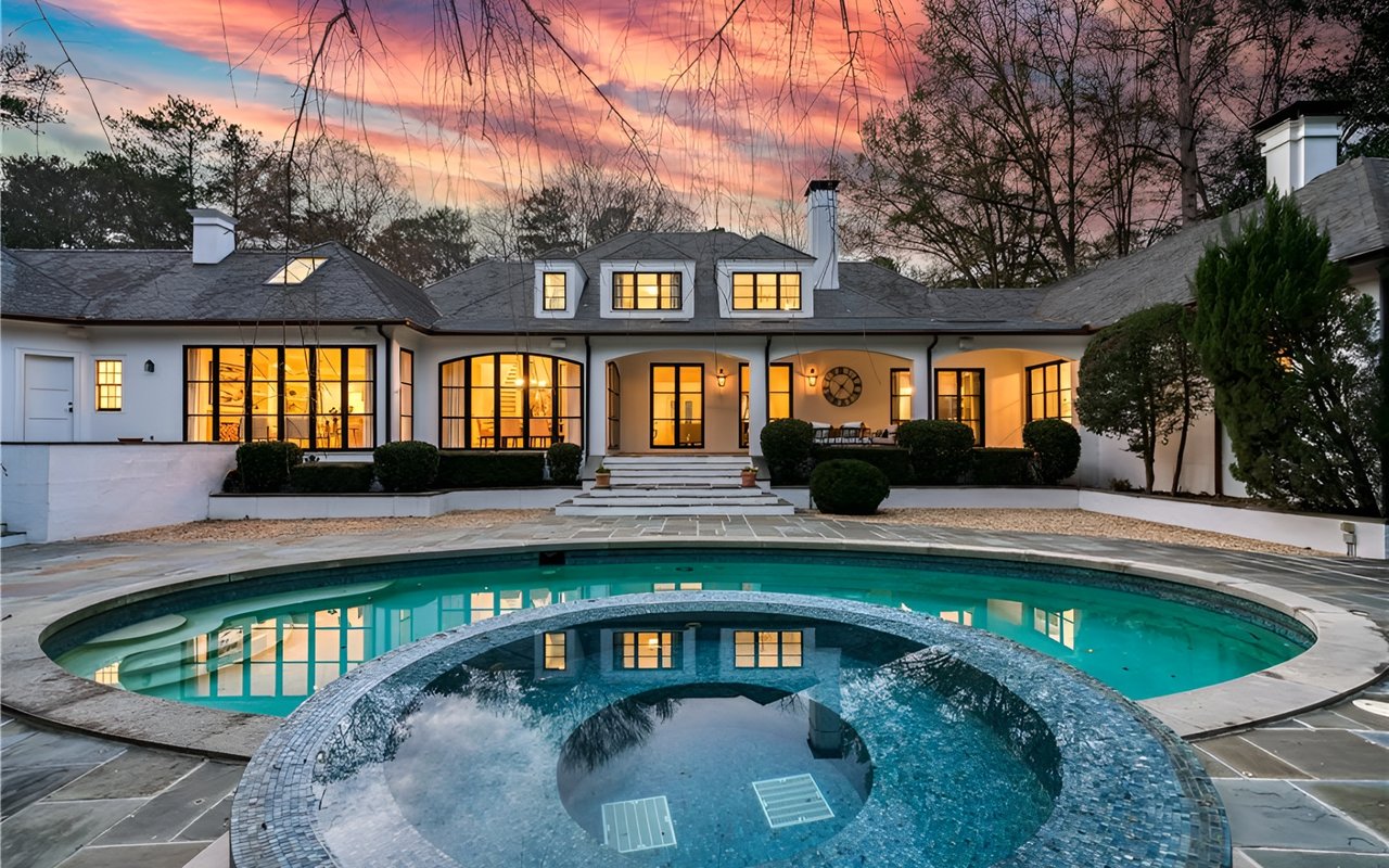 746 Conway Glen Drive: A Masterpiece in Buckhead
