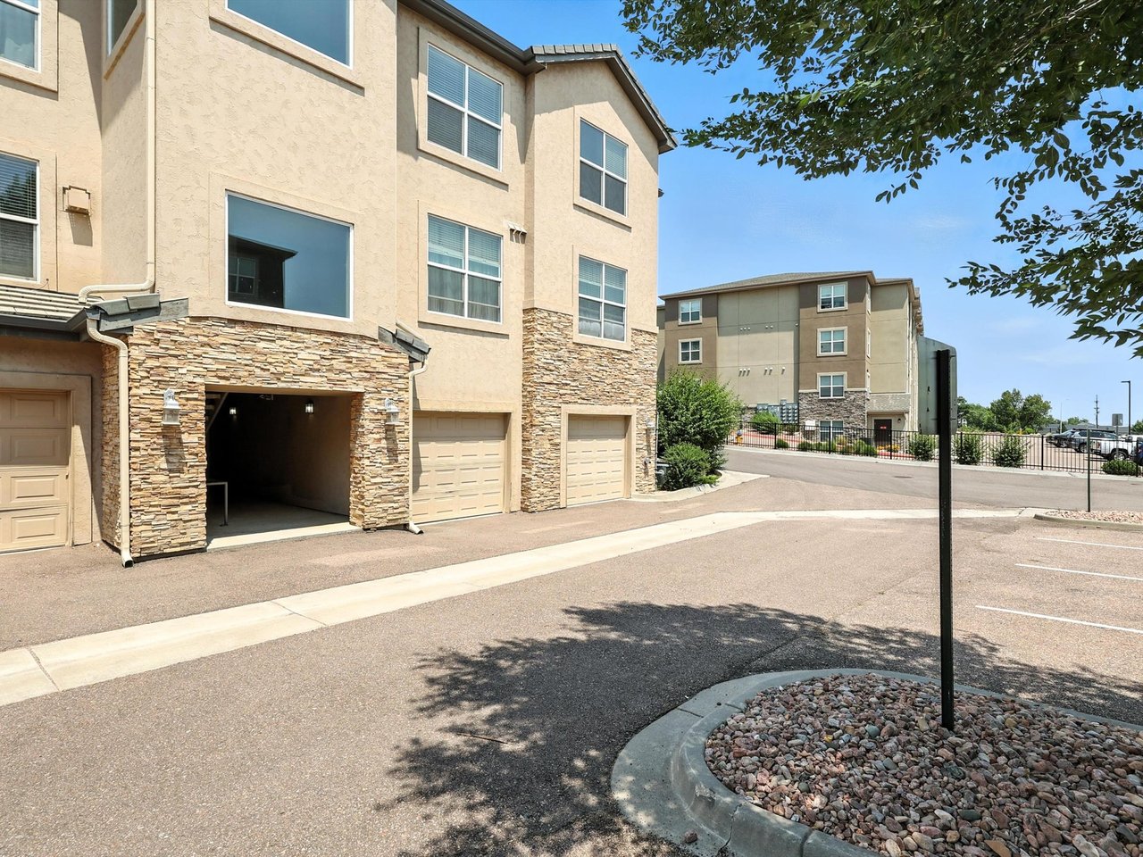 605 Cougar Bluff Point 210