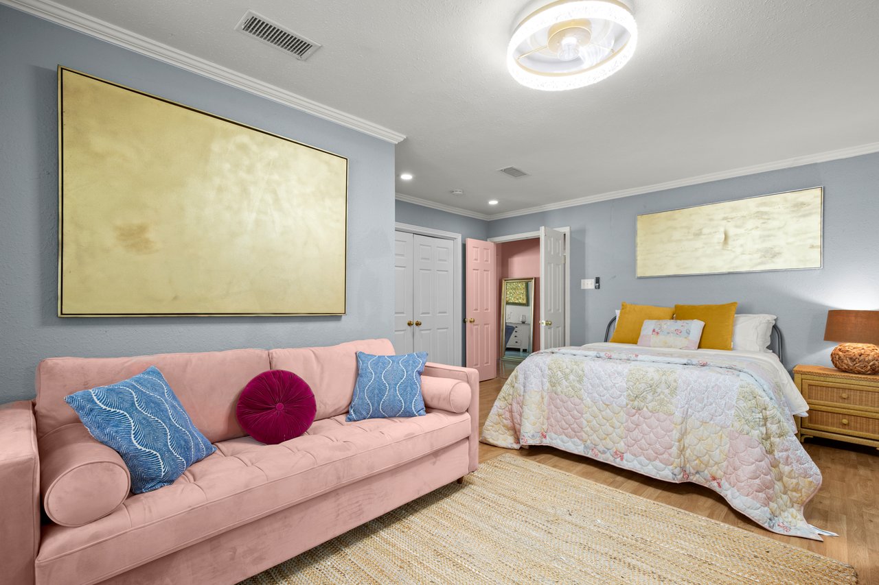 Bloom & Float Getaway 🌸 | Pool Home 5mi to SoCo