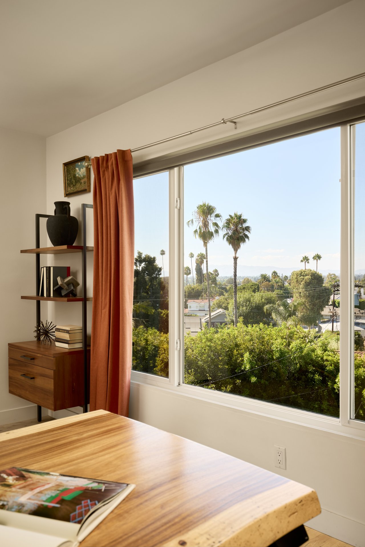 3964 Fredonia Dr, Sunset Strip