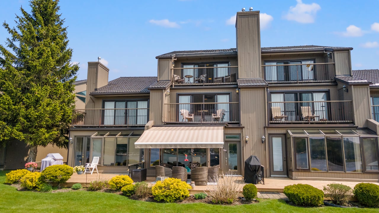 8 Beck Blvd #10, Penetanguishene