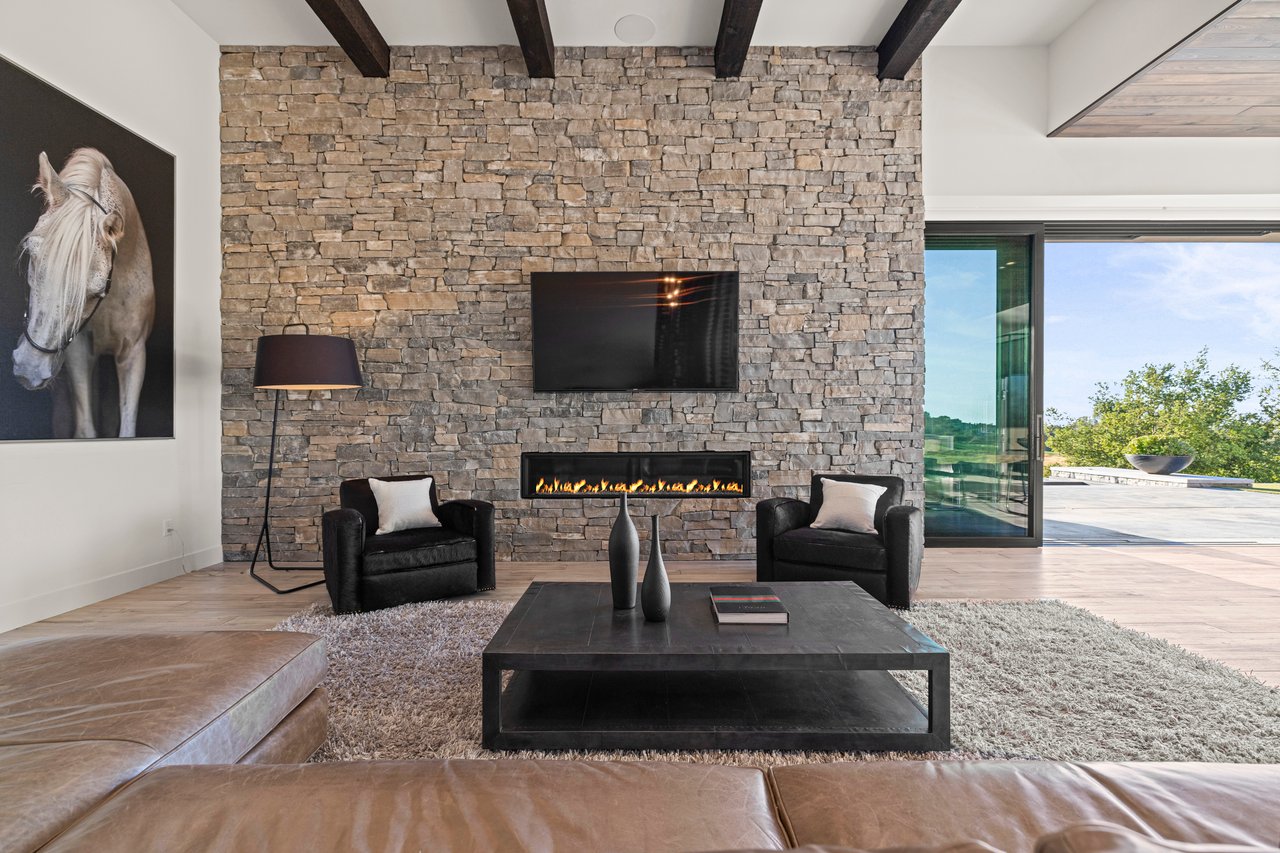 4573 Greenview Drive