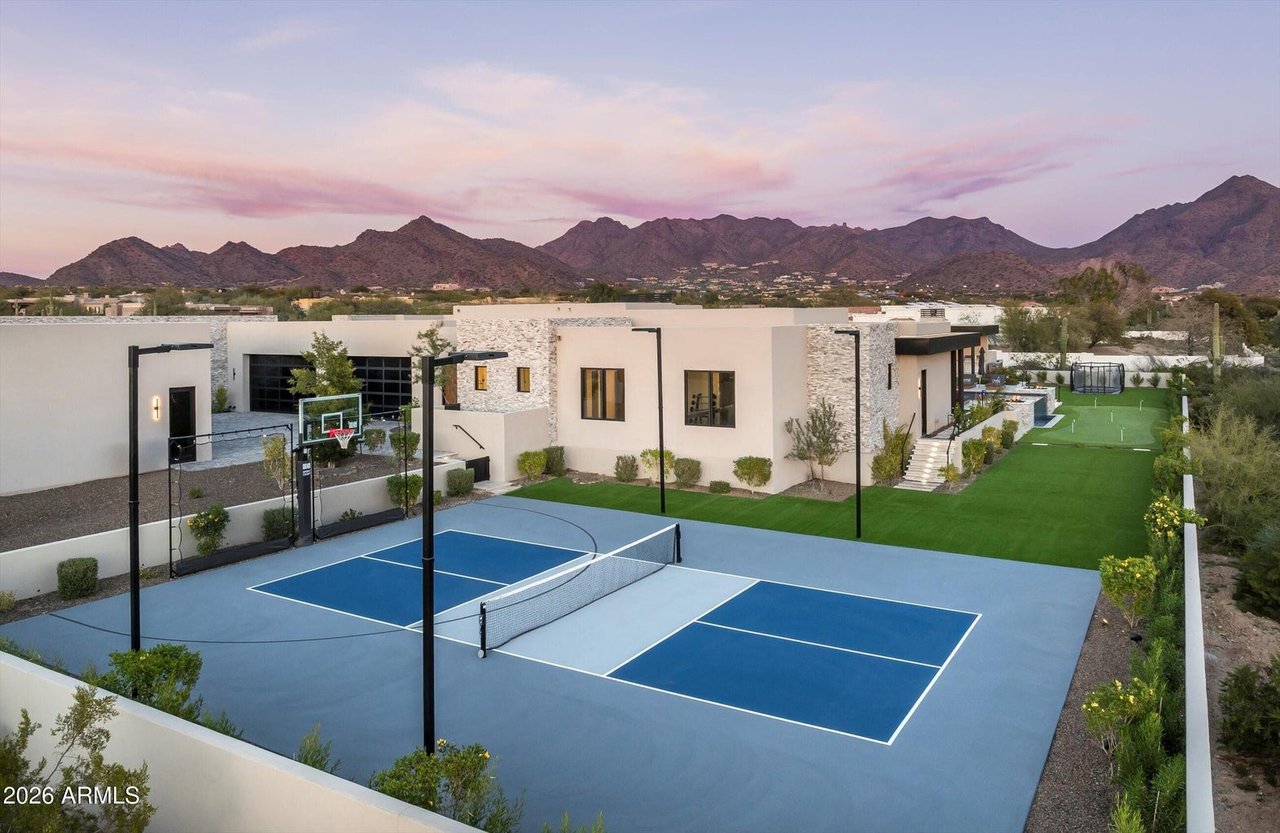 9245 E RIMROCK Drive