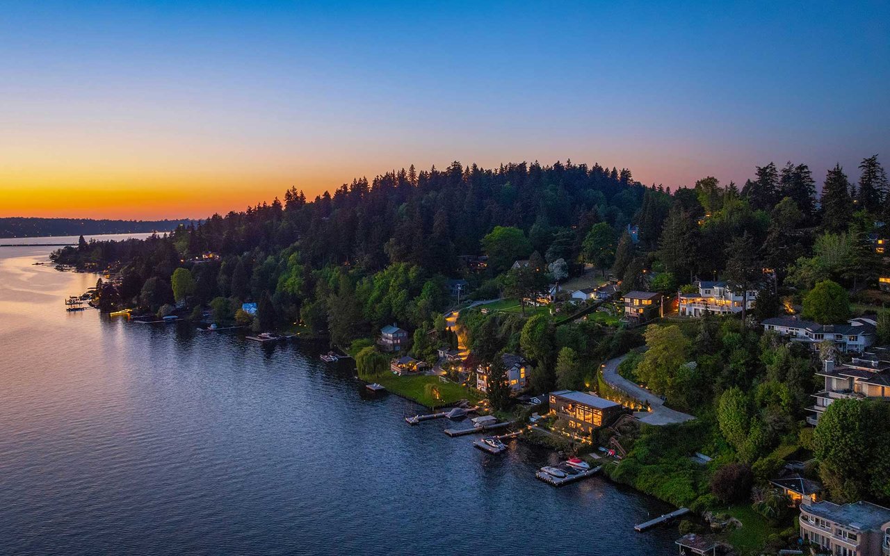An Extraordinary Expression of Modern Waterfront Living on Mercer Island