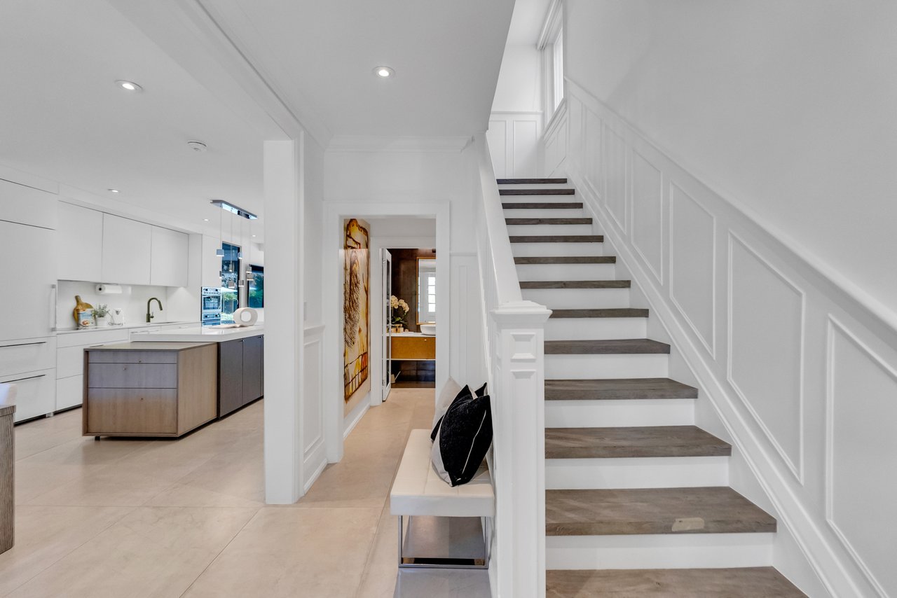 Gorgeous Upgraded Residence