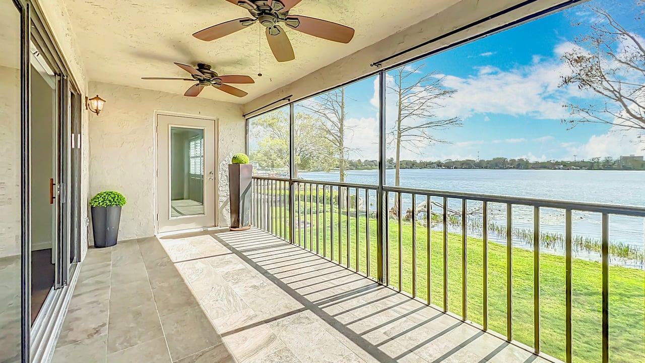 Luxury Lakefront Winter Park Condominium for Lease