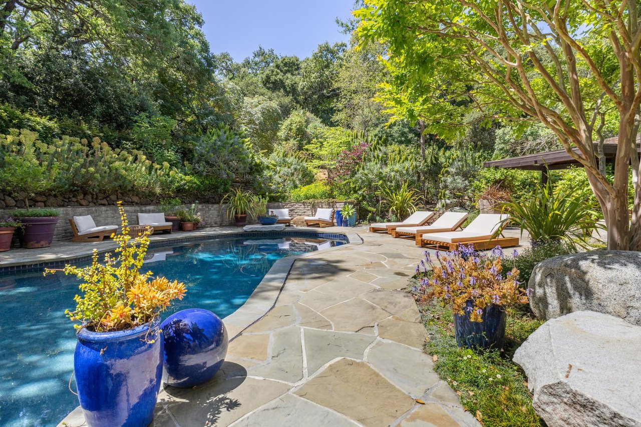 138 Bolivar LN