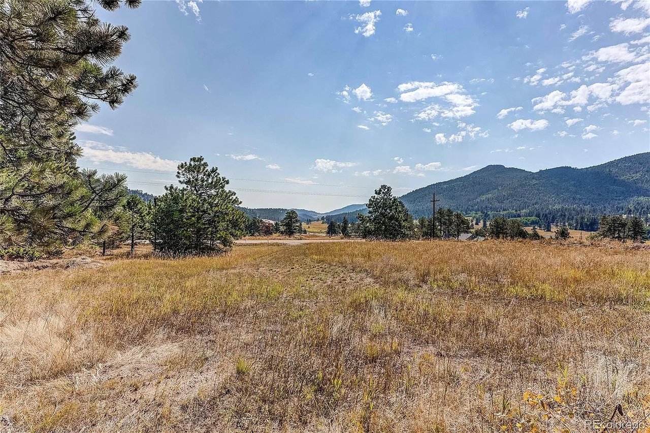 9335 Eagle Cliff Rd LOT 1